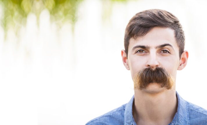 O que é Movember: por que deixar o bigode crescer em novembro?