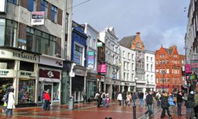 Grafton Street é a 17ª rua comercial mais cara do mundo para aluguel, com o metro quadrado valendo € 3.024