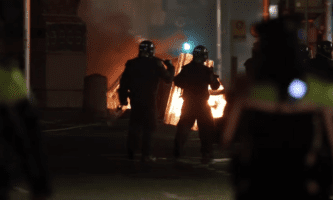 Protestos violentos em Dublin: um ano depois, os desdobramentos continuam